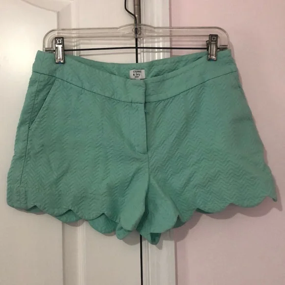 Sea foam green Crown and Ivy scalloped shorts with texture. - Picture 1 of 3